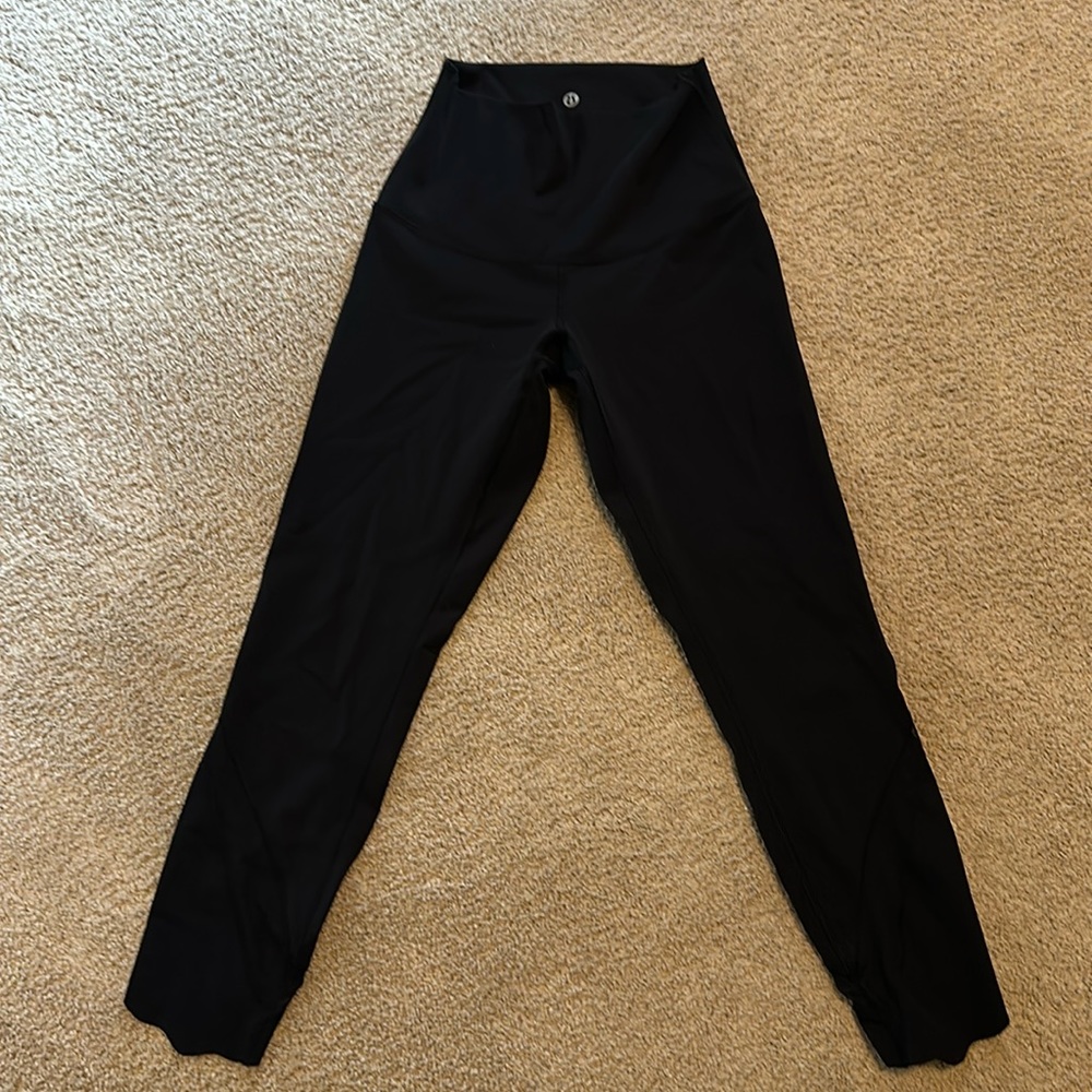 Lululemon high rise crop ‘23 size 4